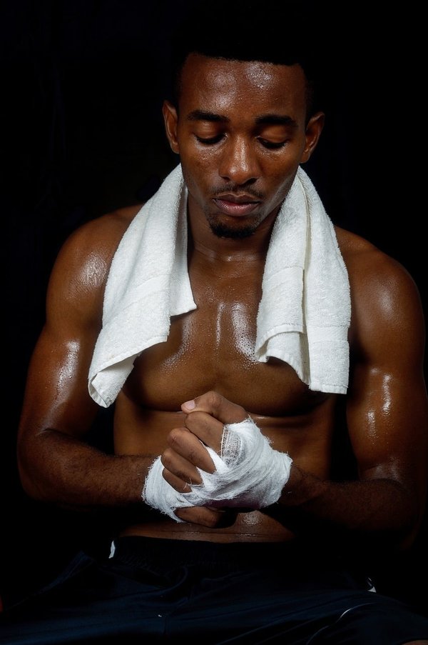 Comment devenir un bon combattant de l'UFC avec des muscles bien développés ?