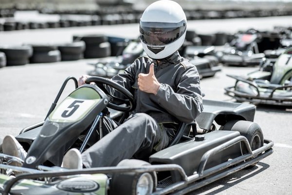 Faire du karting à Lyon : les bienfaits de ce type de course